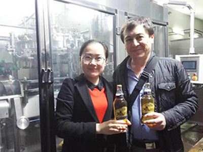 Línea de llenado de aceite en la planta del cliente en Uzbekistán 